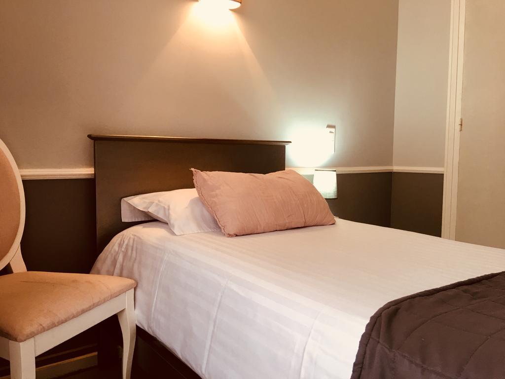 Hotel Moderne Tours Luaran gambar